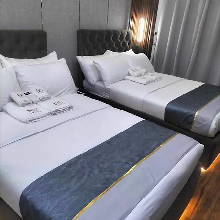 2 Double Beds With Balcony Apartment